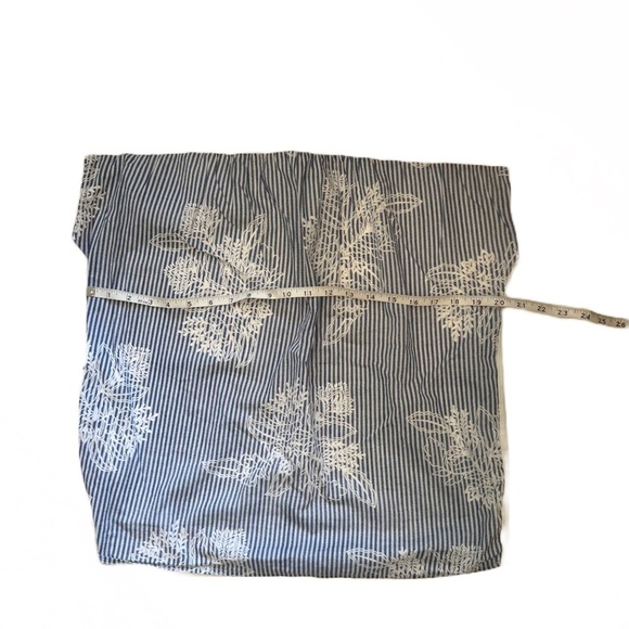 Joe Fresh Flower Back White T shirt with Ruffle Sleeve Detail Small - Picture 4 of 4